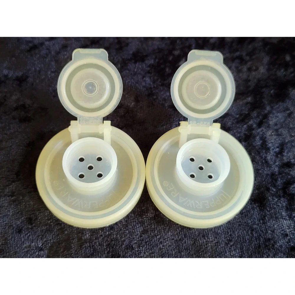 Vtg MCM Tupperware Hourglass Salt and Pepper Shakers White Gold Lettering 831